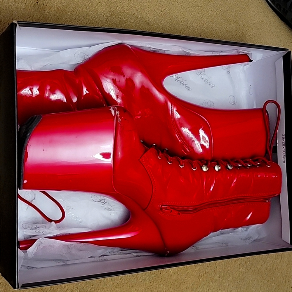 Pleaser boots red 8 inches size 8